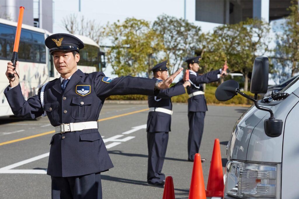 交通整理関係の仕事を目指すなら「交通誘導警備員」もおすすめ！